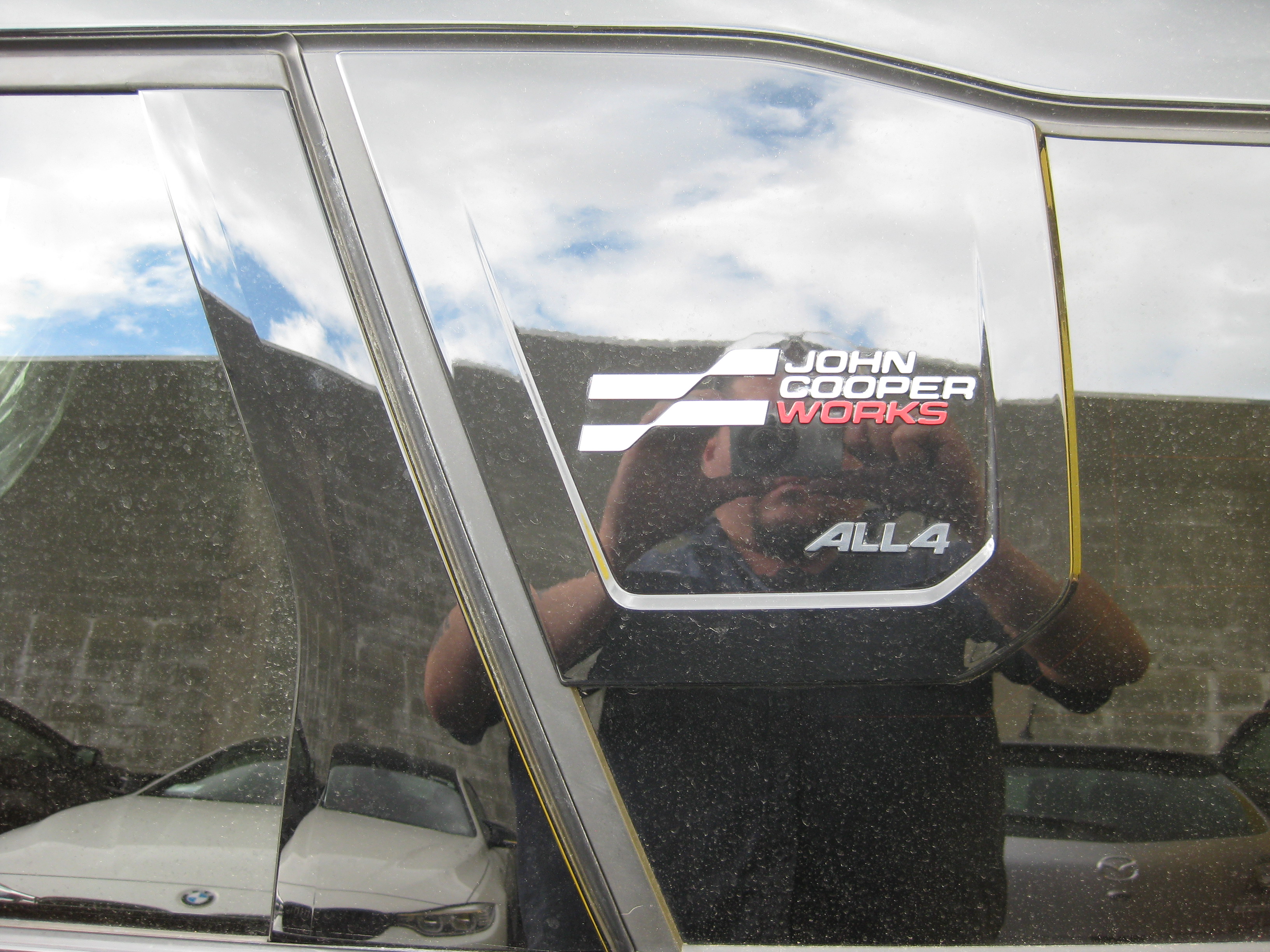 MINI COUNTRYMAN STATIONWAGON 2023-CURRENT